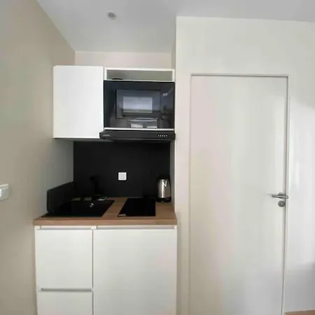 Maison 200M2 - 9 Chambres Avec Sdb - Seminaire- Espace Travail-Proche Centre-Ville - Gare - Arena--3